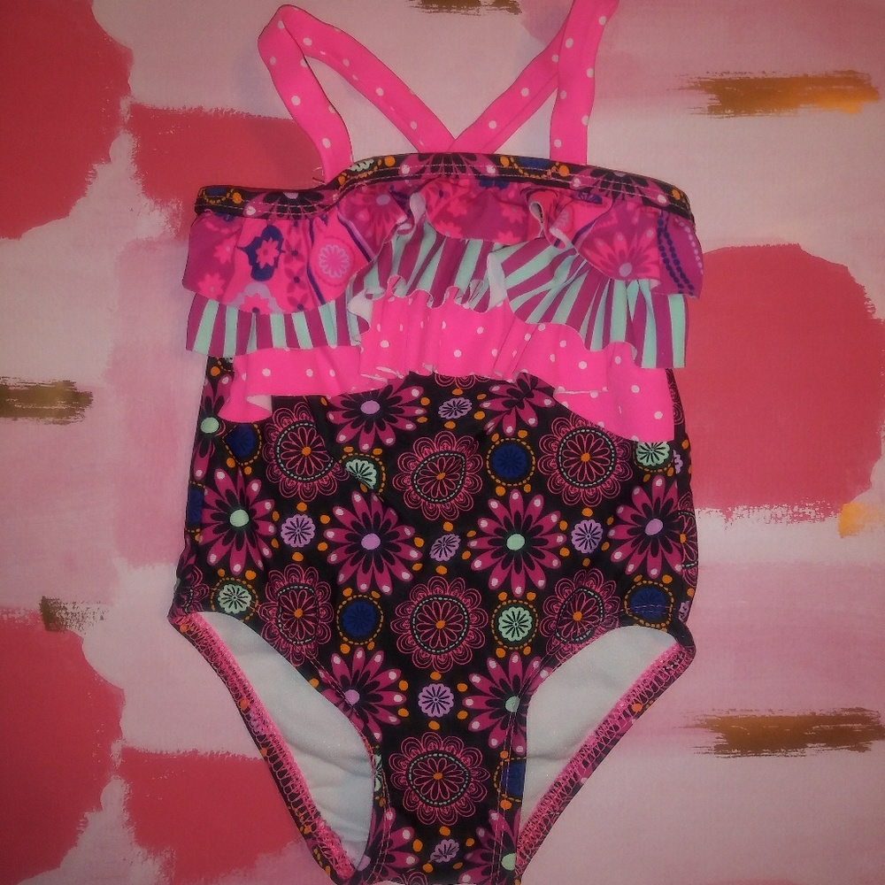 4 swimsuits